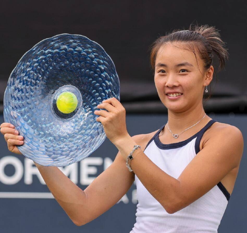 跨越20年，中国网球诞生第15位单打冠军！年初才获人生第一个赞助 