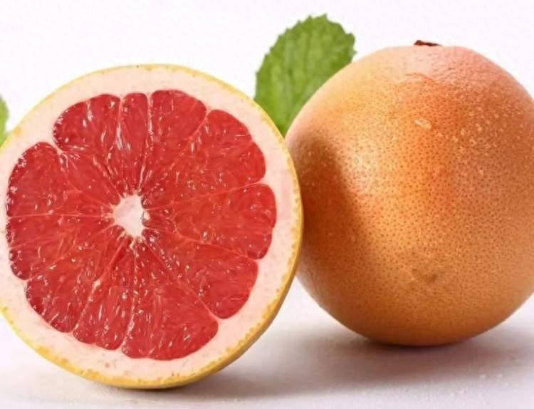 葡萄柚的功效与作用 三高人群的适合吃